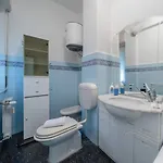 Guesthost - Casa Di Maty - Cozy With Balcony Appartement La Spezia